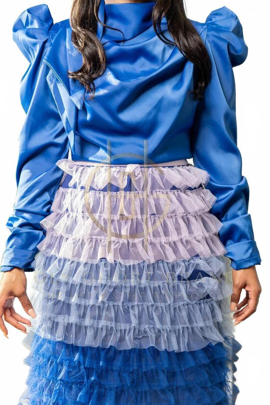 NEW N BY NANCY puff sleeve top in royal blue